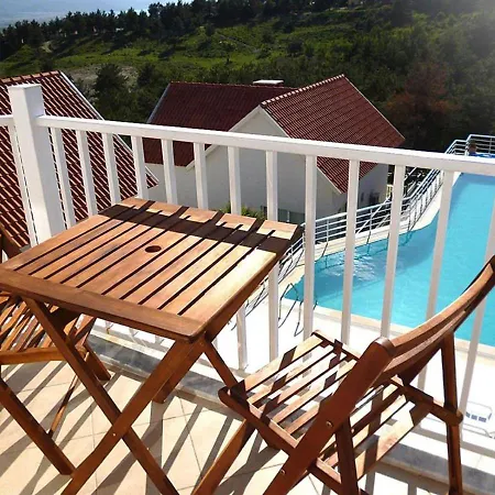 Villa Pine *